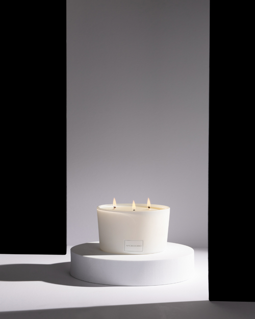 Elegant 3-wick My Way candle inspired by 1 Hotel® Miami Beach, featuring rich sandalwood, Virginia cedar, and iris. A 9oz candle with a 50-hour burn time, creating a warm and luxurious ambiance.