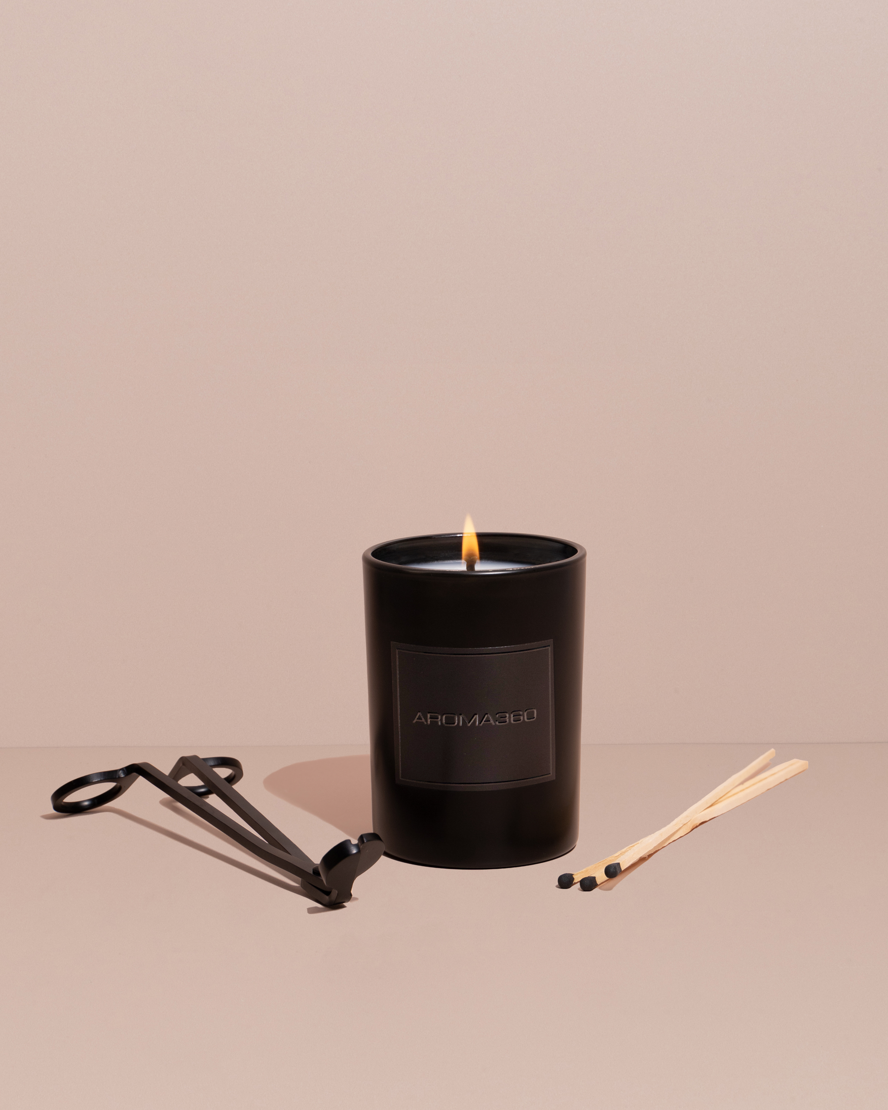 Escapade Single-Wick Candle